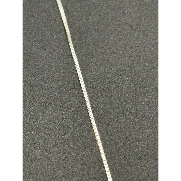 18" New Condition Sterling Silver Paw Print Moon Pendant Necklace 925 - Picture 4 of 11